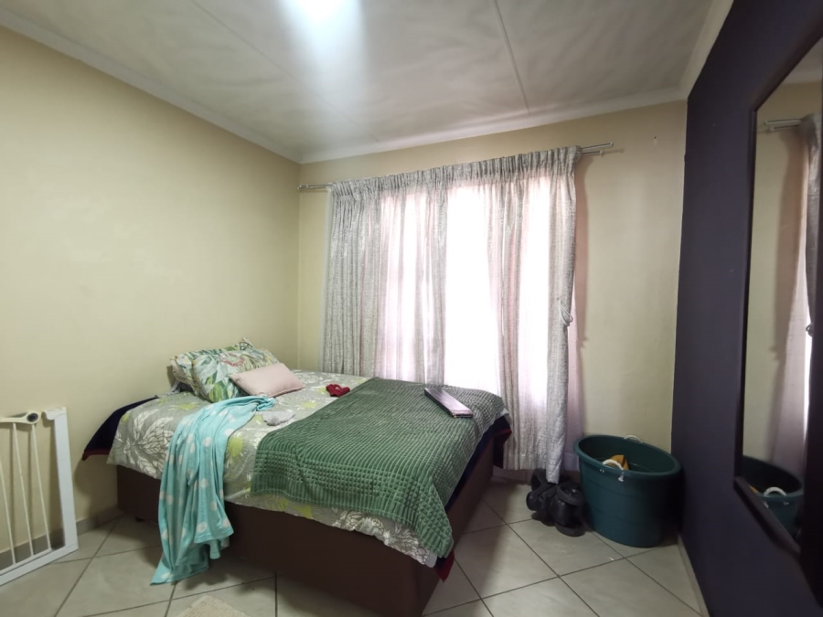 2 Bedroom Property for Sale in Witpoortjie Gauteng