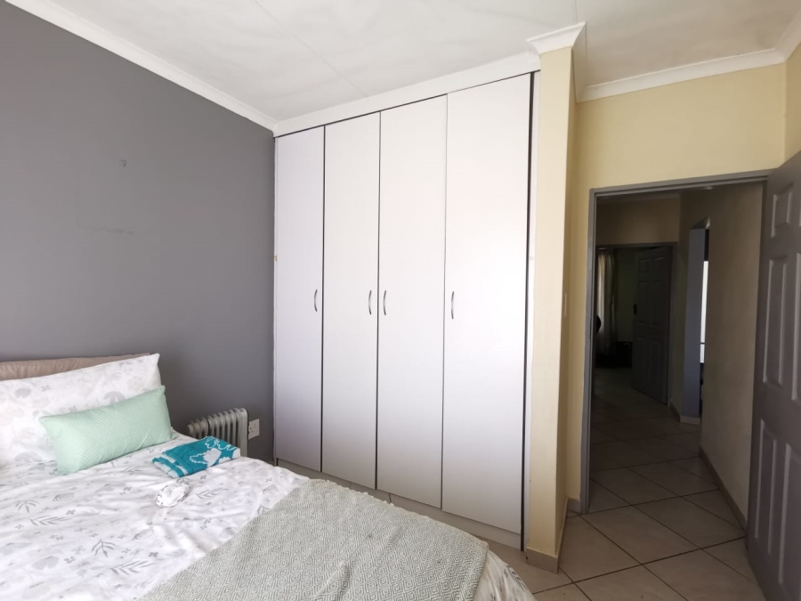 2 Bedroom Property for Sale in Witpoortjie Gauteng