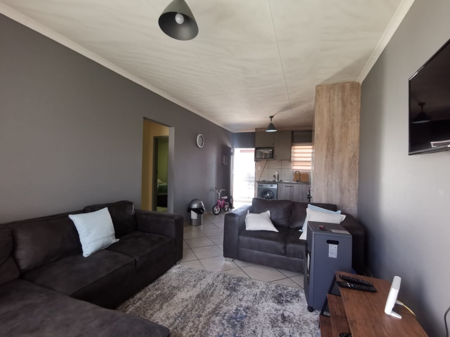 2 Bedroom Property for Sale in Witpoortjie Gauteng