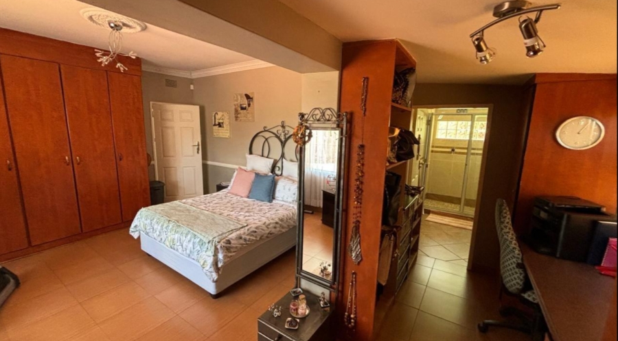 3 Bedroom Property for Sale in Linmeyer Gauteng