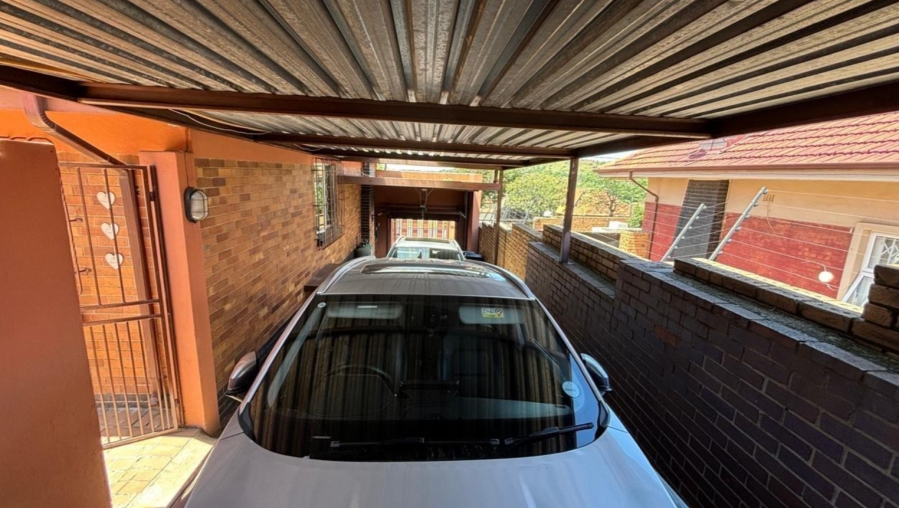 3 Bedroom Property for Sale in Linmeyer Gauteng