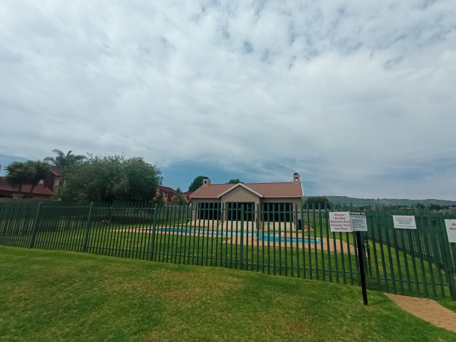 2 Bedroom Property for Sale in Ruimsig Gauteng