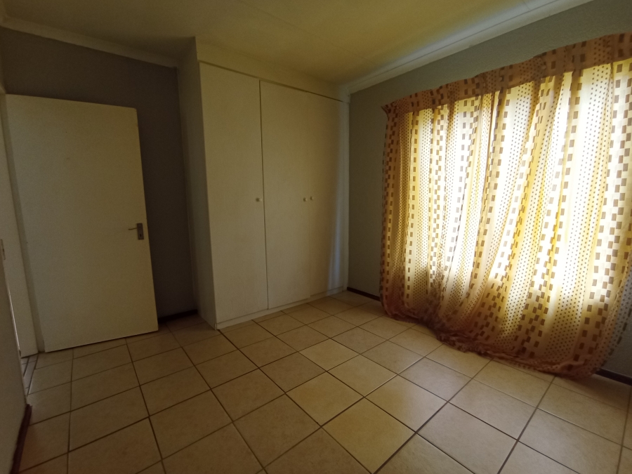 2 Bedroom Property for Sale in Ruimsig Gauteng