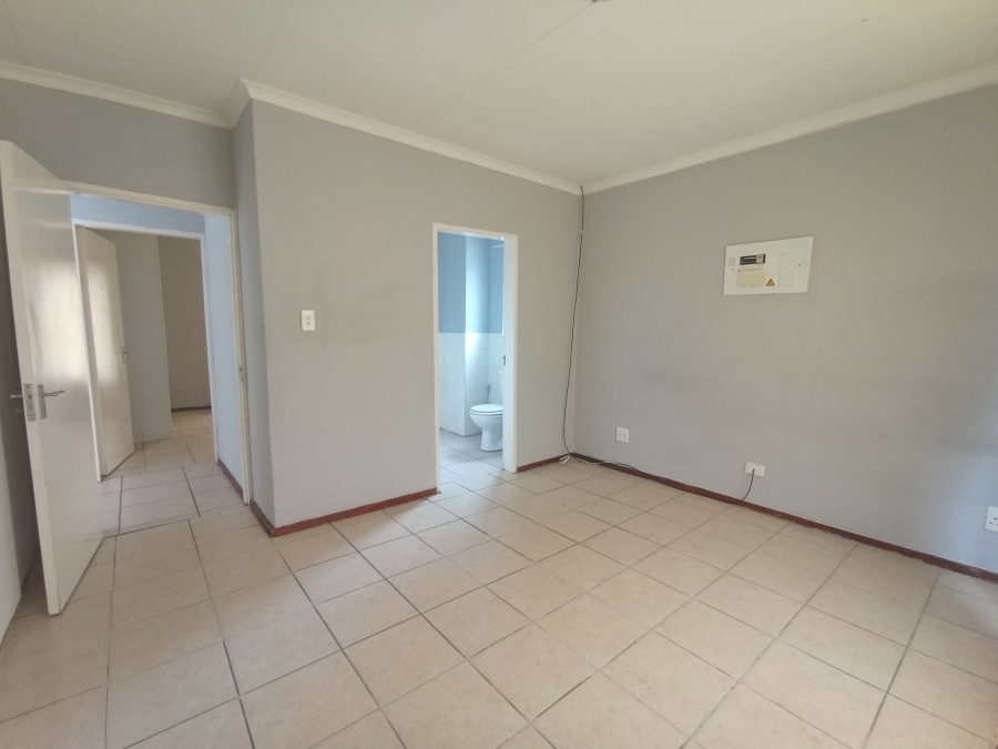 2 Bedroom Property for Sale in Ruimsig Gauteng