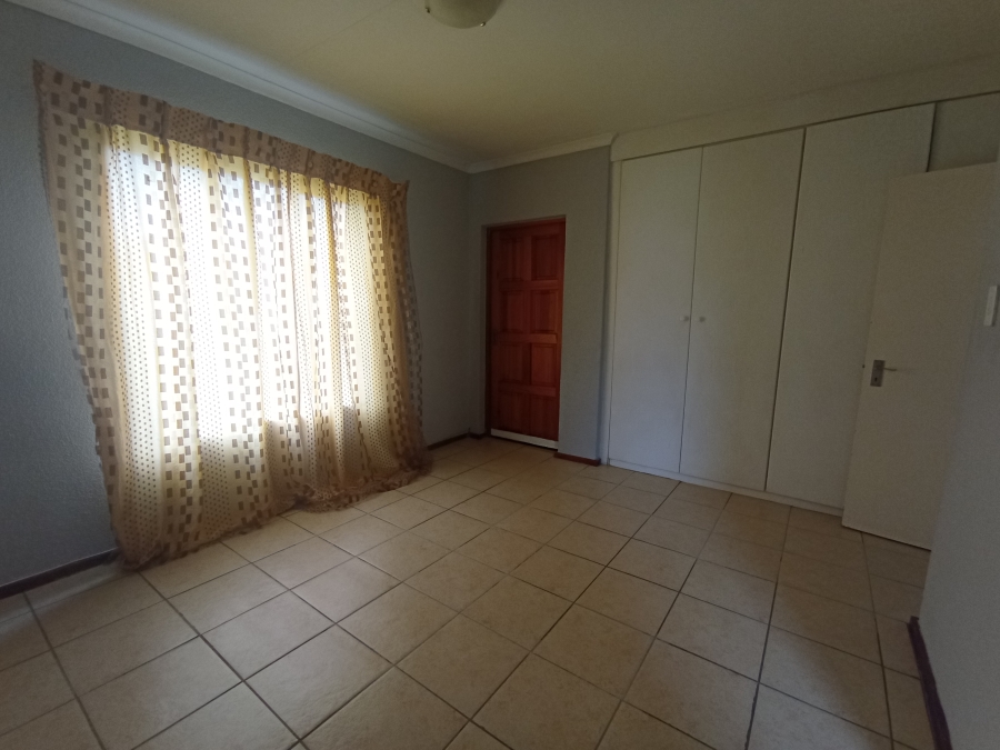 2 Bedroom Property for Sale in Ruimsig Gauteng