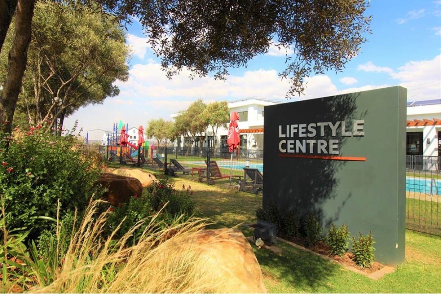 2 Bedroom Property for Sale in Greenstone Ridge Gauteng
