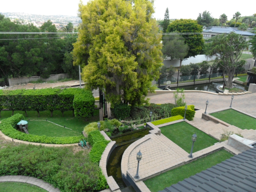 9 Bedroom Property for Sale in Waterkloof Ridge Gauteng