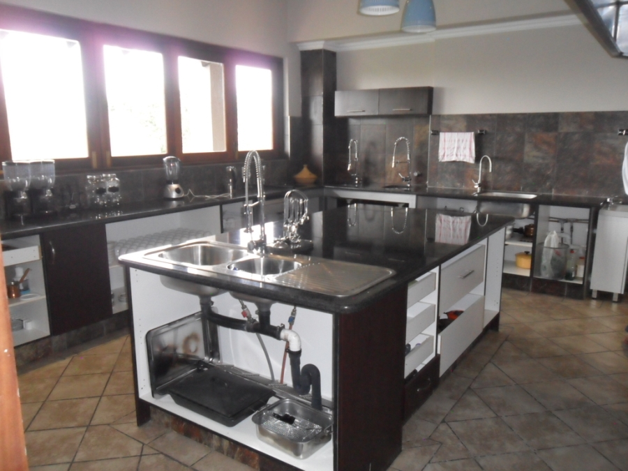 9 Bedroom Property for Sale in Waterkloof Ridge Gauteng