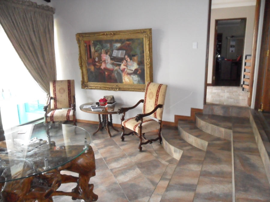 9 Bedroom Property for Sale in Waterkloof Ridge Gauteng
