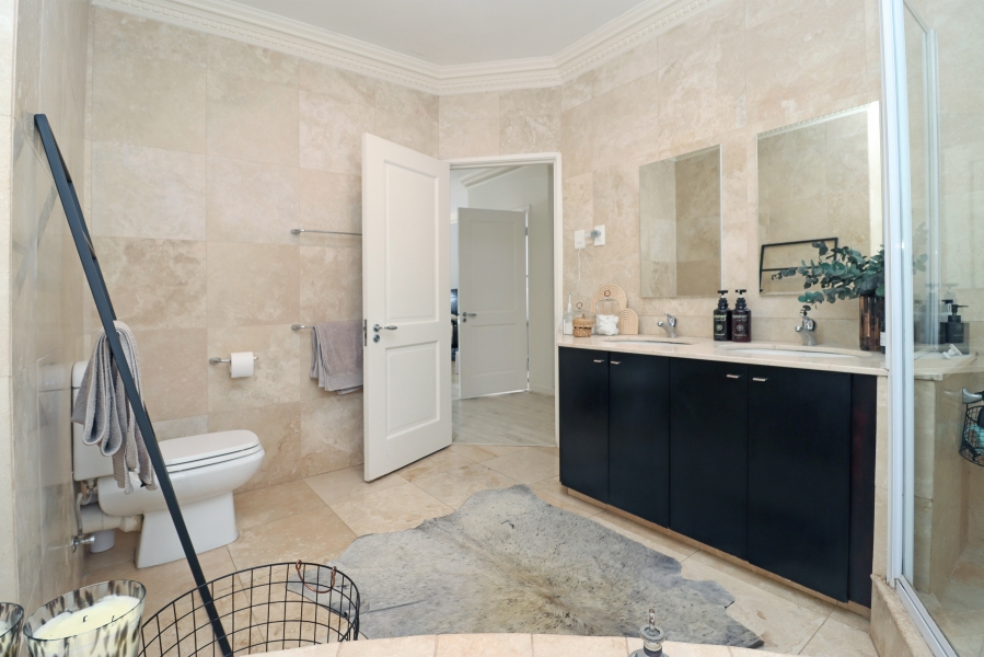 4 Bedroom Property for Sale in Atholl Gauteng
