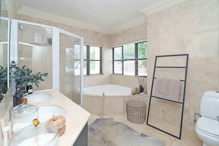 4 Bedroom Property for Sale in Atholl Gauteng