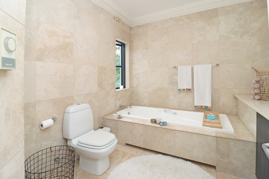 4 Bedroom Property for Sale in Atholl Gauteng
