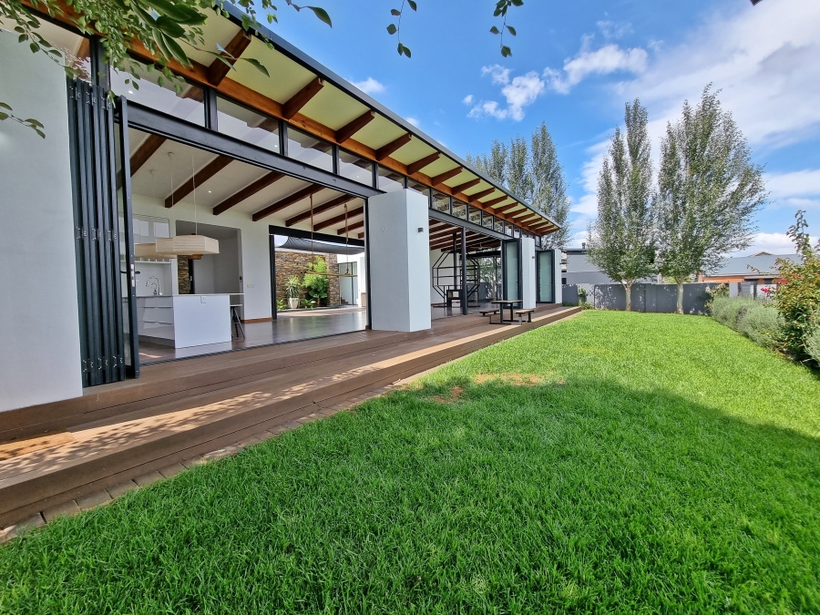 4 Bedroom Property for Sale in Midstream Ridge Gauteng