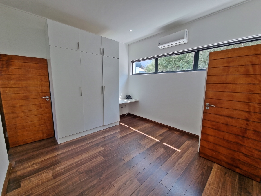 4 Bedroom Property for Sale in Midstream Ridge Gauteng