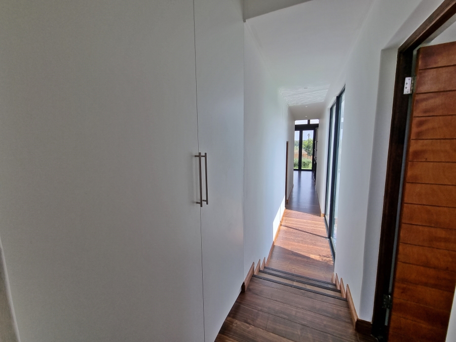 4 Bedroom Property for Sale in Midstream Ridge Gauteng