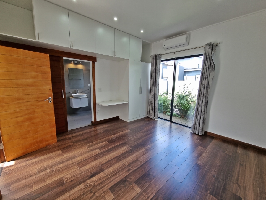 4 Bedroom Property for Sale in Midstream Ridge Gauteng