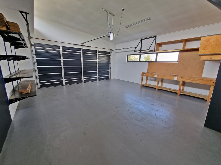 4 Bedroom Property for Sale in Midstream Ridge Gauteng