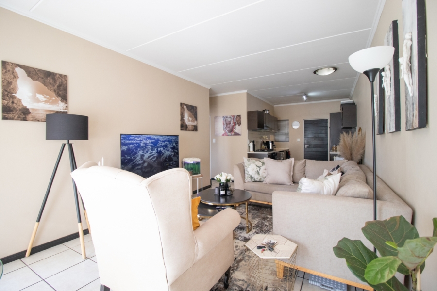 2 Bedroom Property for Sale in Greenstone Hill Gauteng