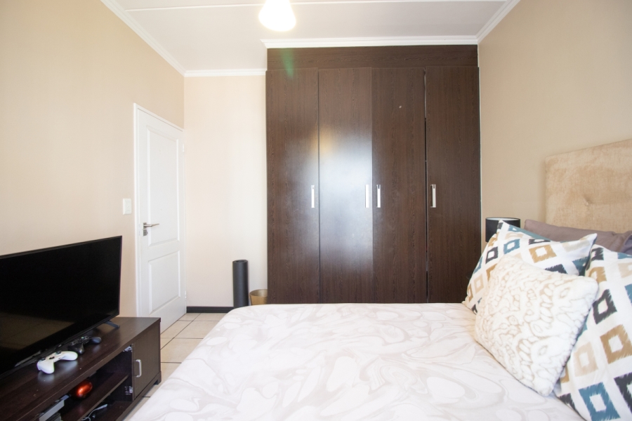 2 Bedroom Property for Sale in Greenstone Hill Gauteng