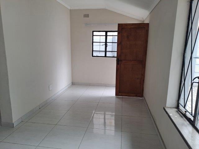 To Let 1 Bedroom Property for Rent in Eastleigh Gauteng