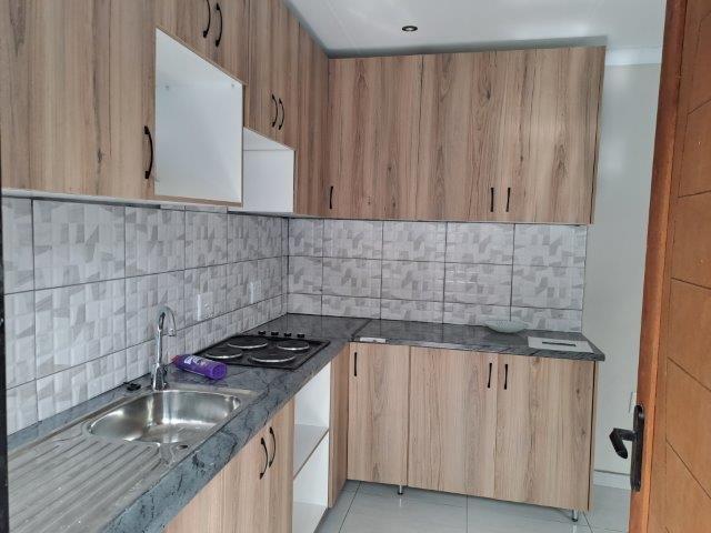 To Let 1 Bedroom Property for Rent in Eastleigh Gauteng