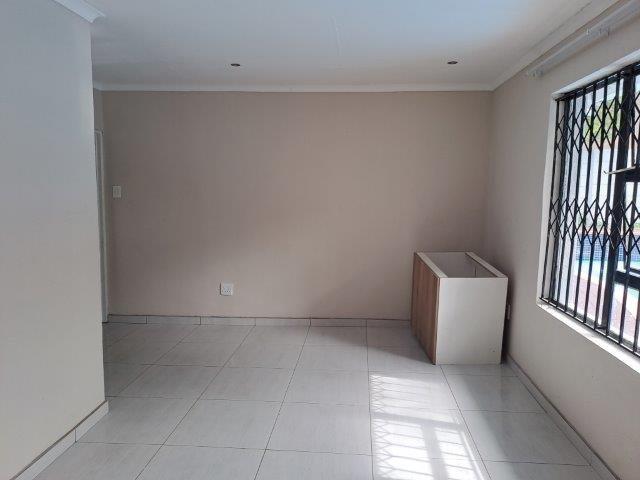 To Let 1 Bedroom Property for Rent in Eastleigh Gauteng