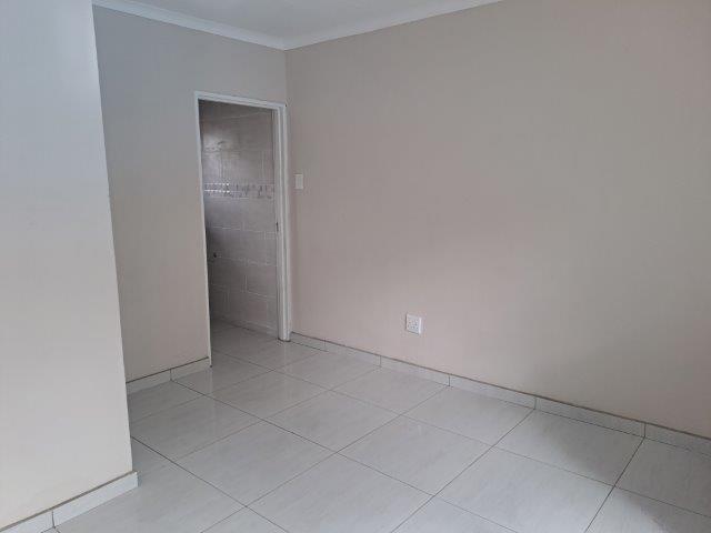 To Let 1 Bedroom Property for Rent in Eastleigh Gauteng