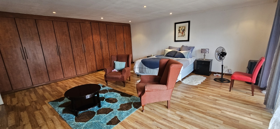 4 Bedroom Property for Sale in Mondeor Gauteng