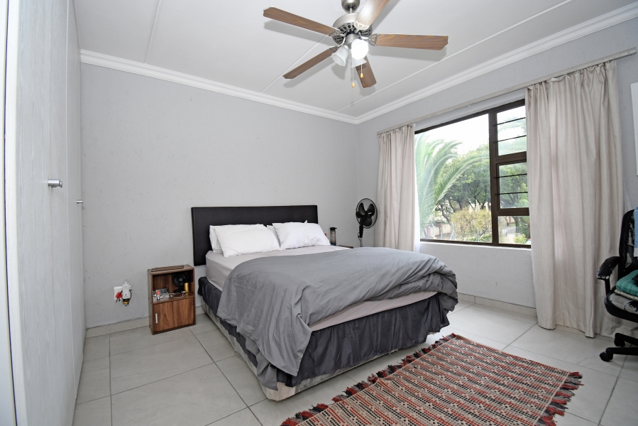 2 Bedroom Property for Sale in Sunninghill Gauteng