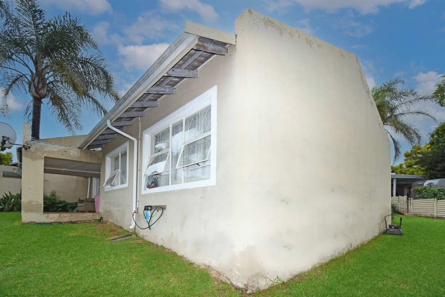 3 Bedroom Property for Sale in Buccleuch Gauteng