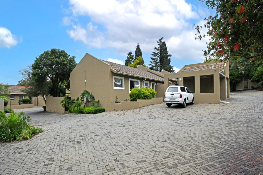 3 Bedroom Property for Sale in Buccleuch Gauteng