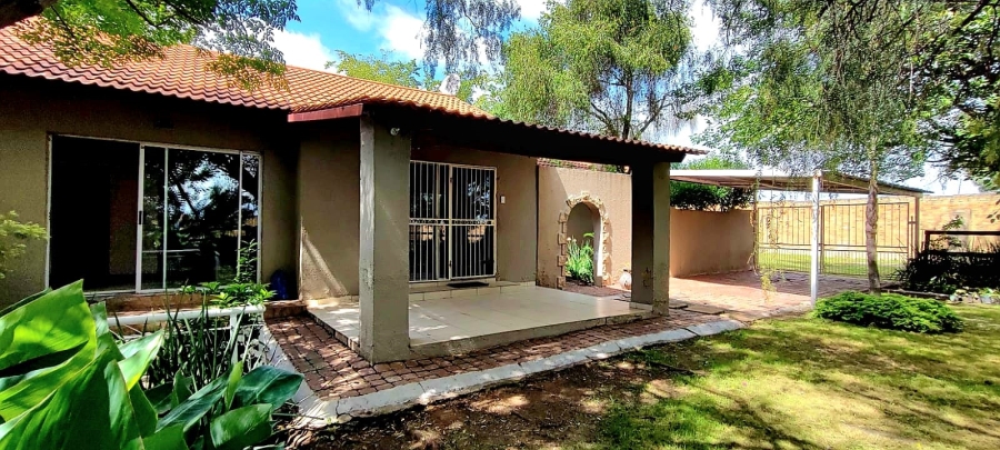 To Let 3 Bedroom Property for Rent in Mnandi Gauteng