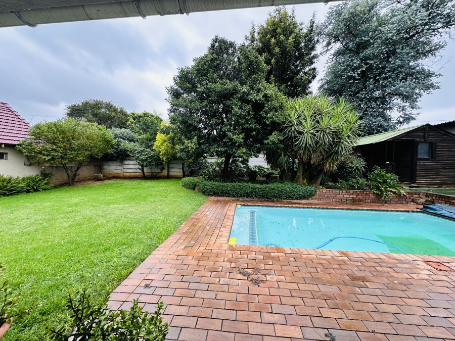 3 Bedroom Property for Sale in Verwoerdpark Gauteng