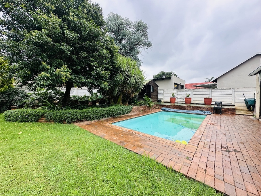 3 Bedroom Property for Sale in Verwoerdpark Gauteng