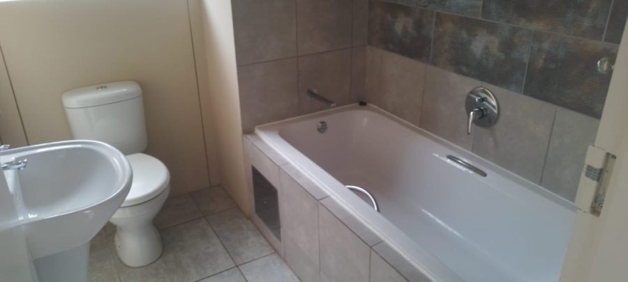 2 Bedroom Property for Sale in Salfin Gauteng