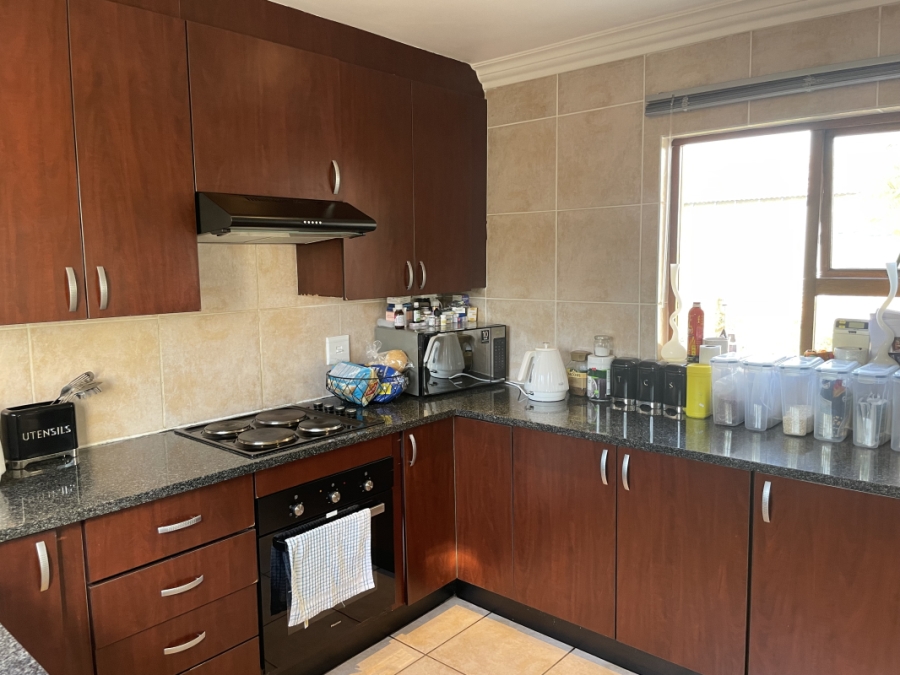 3 Bedroom Property for Sale in Greenstone Hill Gauteng