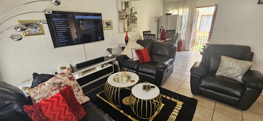 3 Bedroom Property for Sale in South Crest Gauteng