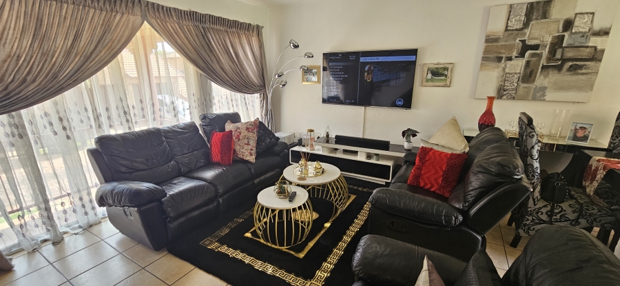 3 Bedroom Property for Sale in South Crest Gauteng