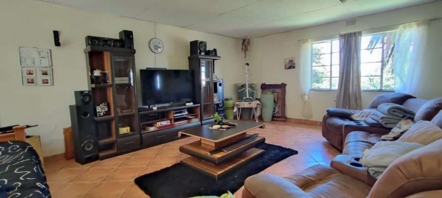 4 Bedroom Property for Sale in Mnandi Gauteng