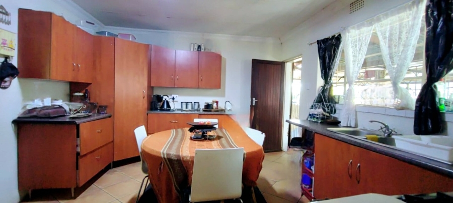 4 Bedroom Property for Sale in Mnandi Gauteng
