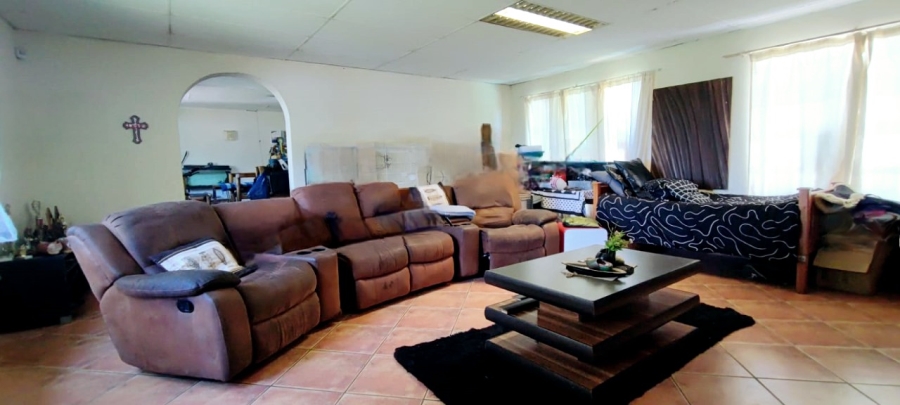 4 Bedroom Property for Sale in Mnandi Gauteng