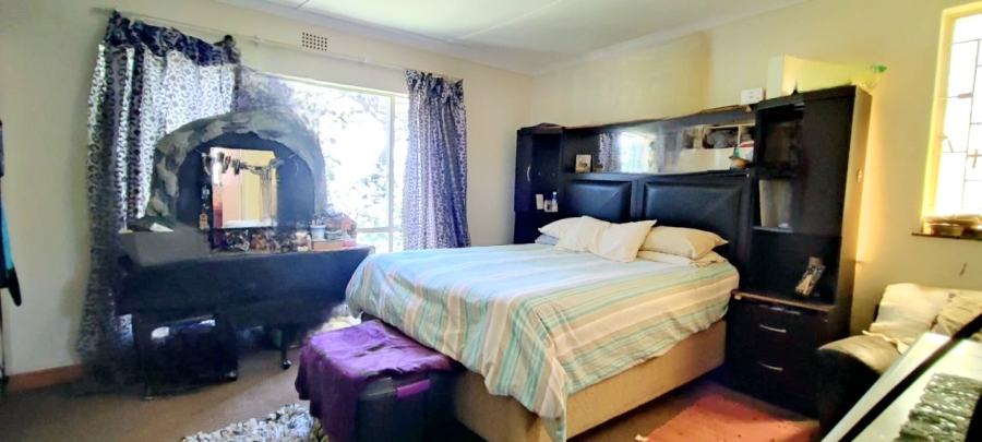 4 Bedroom Property for Sale in Mnandi Gauteng