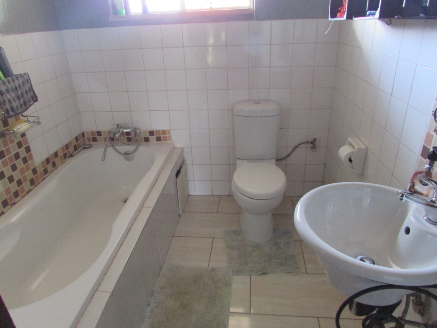 3 Bedroom Property for Sale in Hillshaven Gauteng