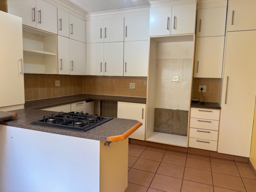 3 Bedroom Property for Sale in Isandovale Gauteng