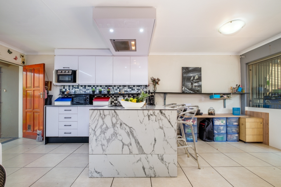 3 Bedroom Property for Sale in Northwold Gauteng