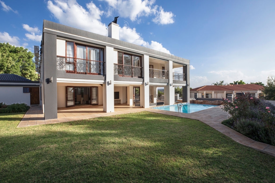 5 Bedroom Property for Sale in Faerie Glen Gauteng