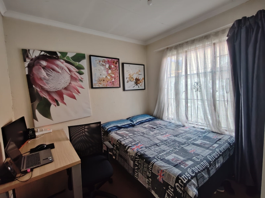 2 Bedroom Property for Sale in Cosmo City Gauteng