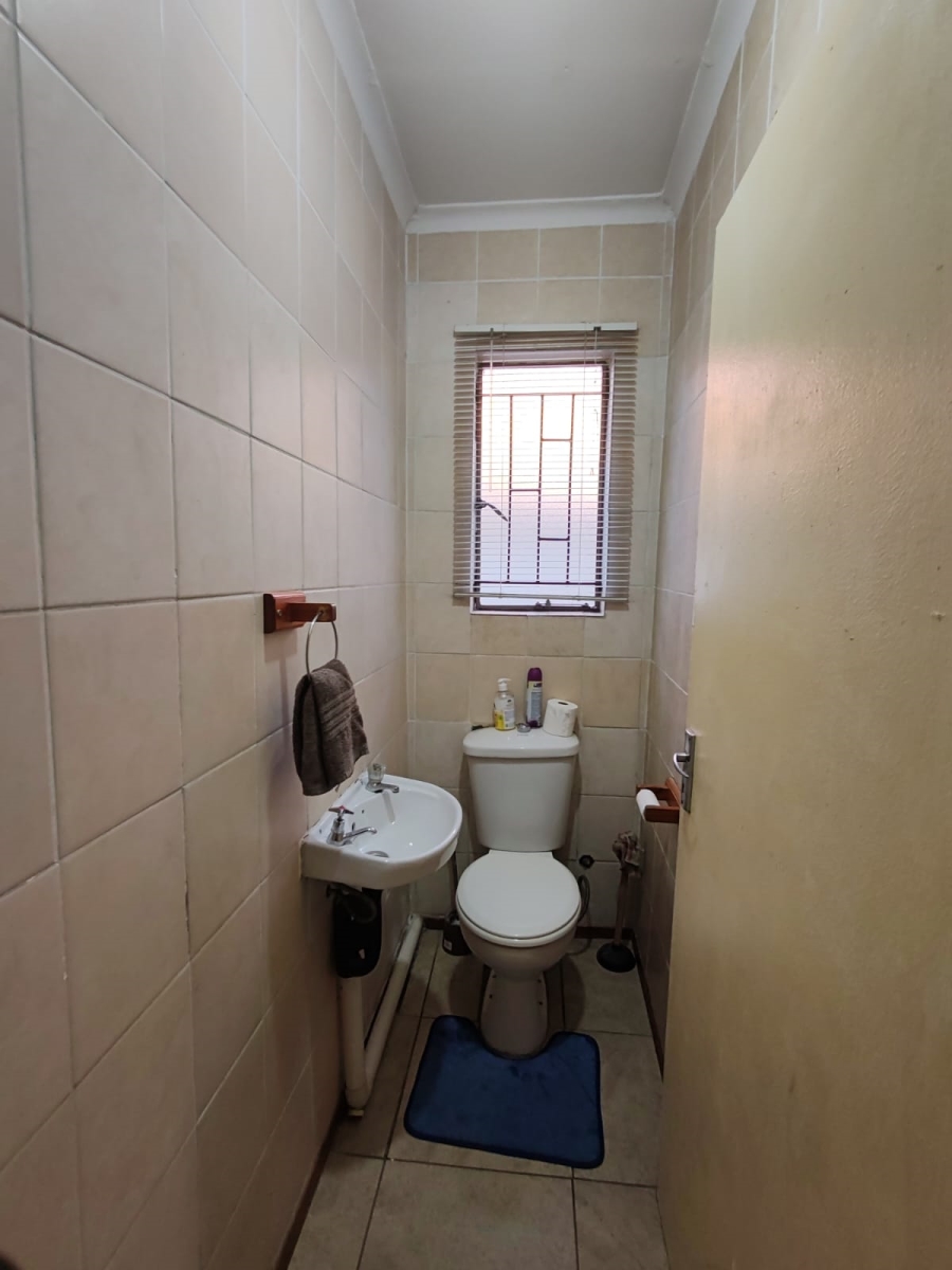 2 Bedroom Property for Sale in Cosmo City Gauteng