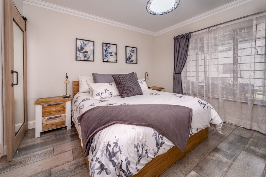 2 Bedroom Property for Sale in Bryanston Gauteng