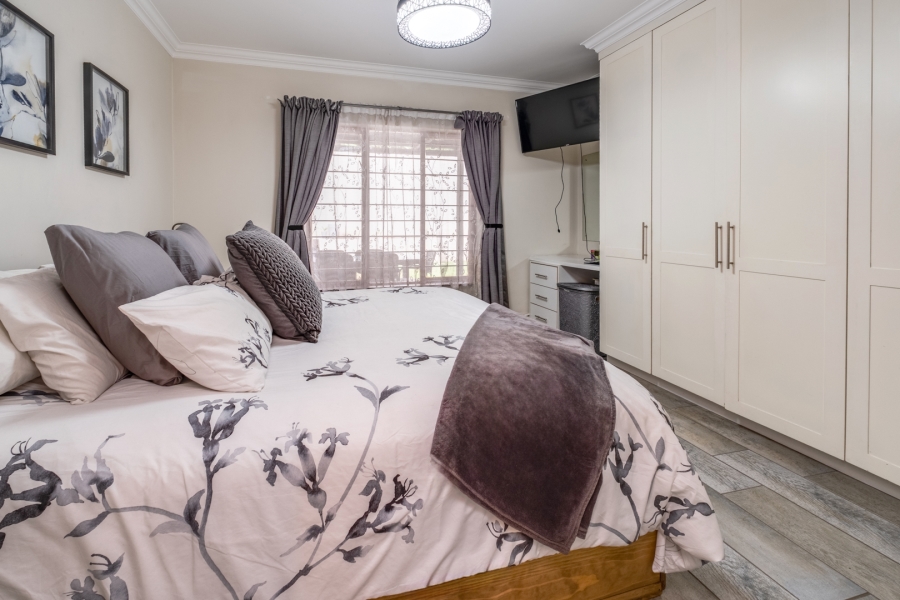 2 Bedroom Property for Sale in Bryanston Gauteng